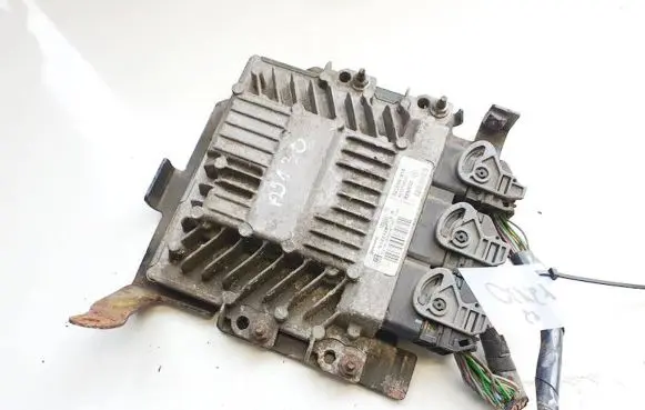 Renault Laguna III Engine control unit/module 8200981816 8200726923