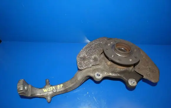 Mercedes-Benz GLC X253 C253 Front wheel hub spindle knuckle 