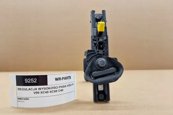 Volvo XC60 Seat belt trim 100132341210