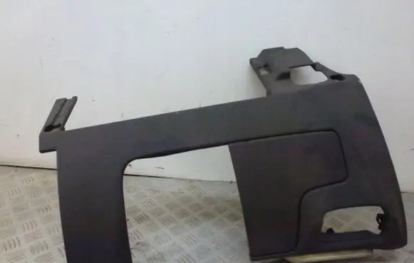 Dashboard lower bottom trim panel