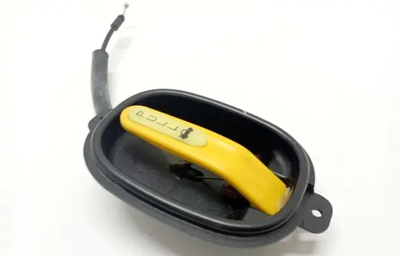 Hyundai Sonata Rear door interior handle 812213K000