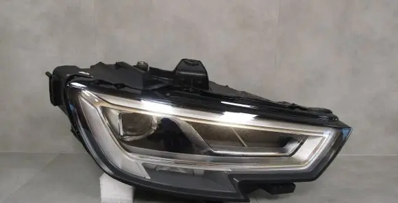 Audi A3 S3 8V Headlight/headlamp 8V0941034C