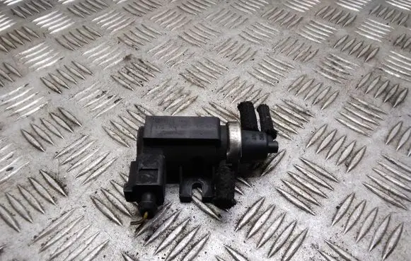 Skoda Octavia Mk2 (1Z) Turbo solenoid valve 1J0906627 72290320