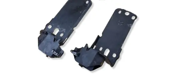 BMW X1 E84 Radiator mount bracket 7117811