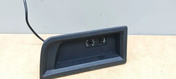 BMW 1 F20 F21 AUX in-socket connector 9229246