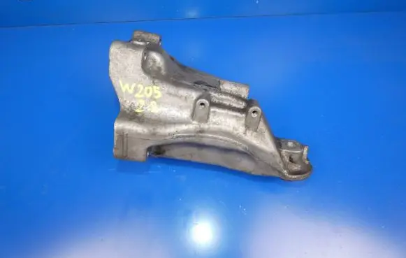 Mercedes-Benz C W205 Engine mounting bracket 005944804 26032015