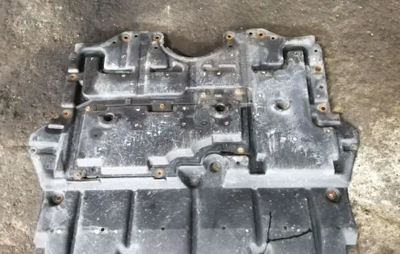 Lexus GS 300 350 430 450H Engine splash shield/under tray 5144130400