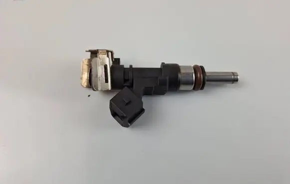 Maserati GranCabrio M145 Fuel injector 0280158124 08120611
