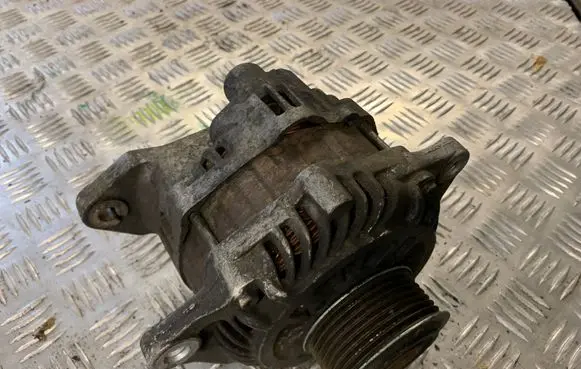 Nissan Navara D40 Generator/alternator 23100EB310