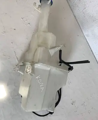 Hyundai Kona I Windshield washer fluid reservoir/tank 98610J9000 98610J9100