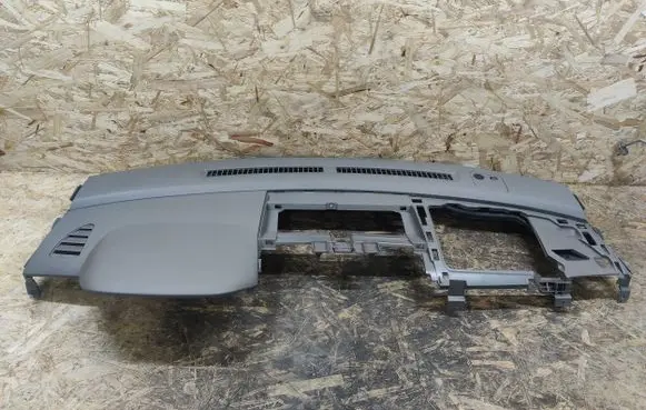 Nissan Tiida C11 Dashboard 68101EL00A
