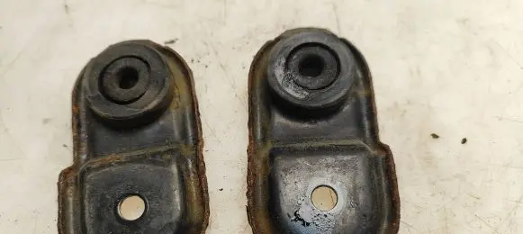 Subaru Outback Radiator mount bracket