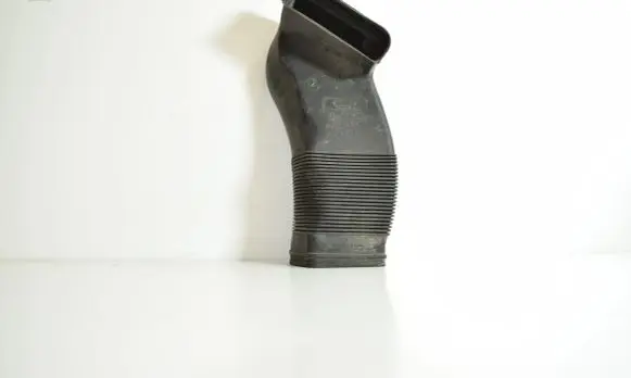 Audi A6 S6 C5 4B Air intake duct part 8D0129617E