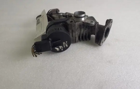 BMW 3 E90 E91 EGR valve 756324105 4136R038