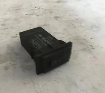 Volkswagen Golf III Fuel (gas) shift switch AG2