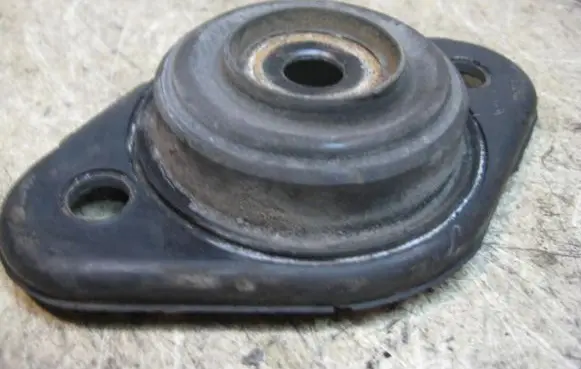 Volvo S70 V70 V70 XC Front shock absorber mounting bracket 