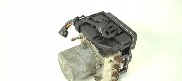 Toyota Avensis T270 ABS Pump 0265950749 44540-05071