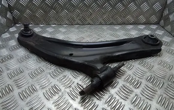 Nissan Qashqai+2 Front lower control arm/wishbone