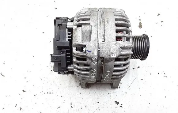 Opel Vivaro Generator/alternator 23542n