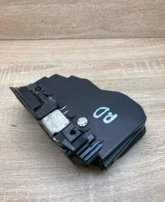 BMW 5 E60 E61 Front door lock 7202146 A053702