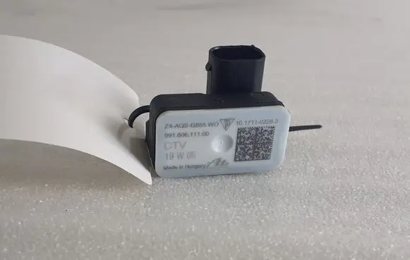 Porsche 718 Cayman 982 982c Airbag deployment crash/impact sensor 99160611100