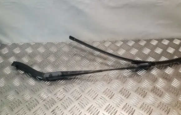 Mercedes-Benz ML W164 Front wiper blade arm A1648201440