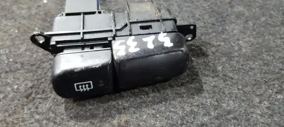 Mitsubishi Carisma Windscreen/window heater switch