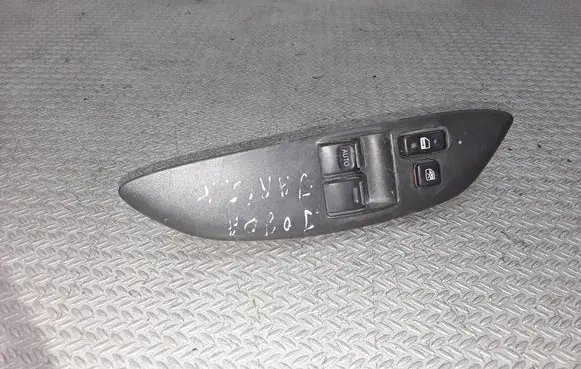 Toyota Yaris Electric window control switch