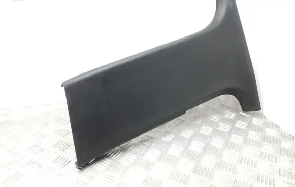 (B) pillar trim (bottom)