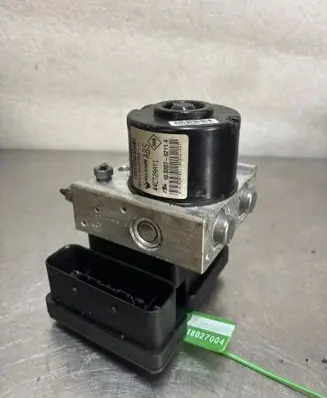 Renault Twingo II Master brake cylinder