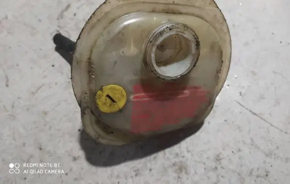 Brake fluid reservoir