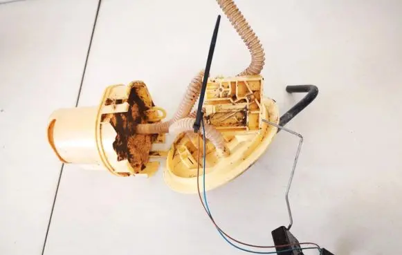 Opel Vectra C Fuel level sensor 