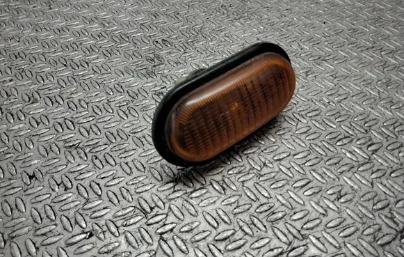 Renault Master II Front fender indicator light 7700847333