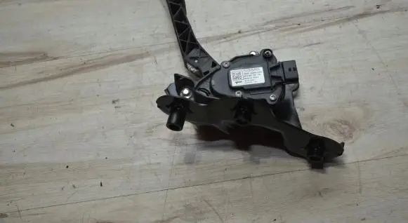 Nissan Murano Z51 Accelerator throttle pedal 180021AA0B 6PV00977200
