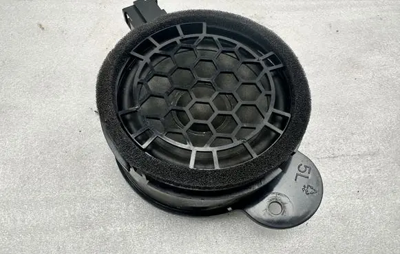 Audi RS3 High frequency speaker in the rear doors 8V4035709