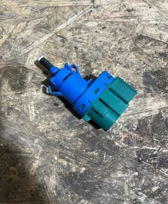 Jaguar XF X250 Brake pedal sensor switch 6w8313480AB
