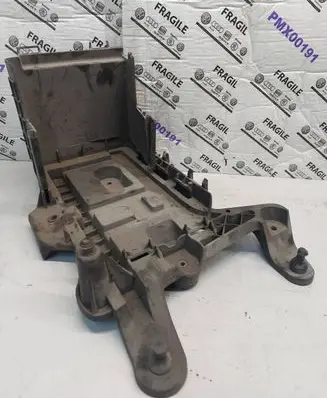 Volkswagen Touran I Battery box tray 1K0915333C