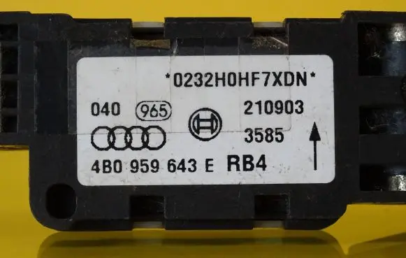 Audi A6 S6 C6 4F Airbag deployment crash/impact sensor 4B0959643E