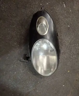 Nissan Micra Headlight/headlamp 89007104