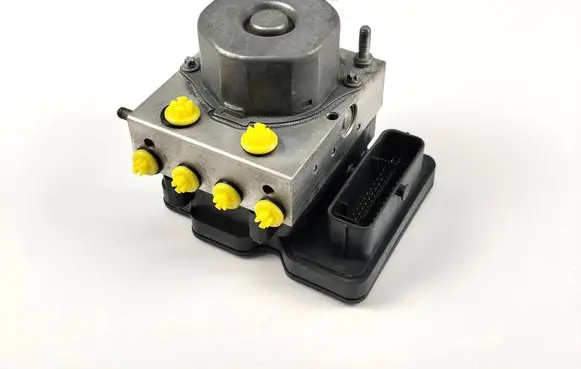 Suzuki Swift II ABS Pump 5611068LA2 0265243031 0265956013