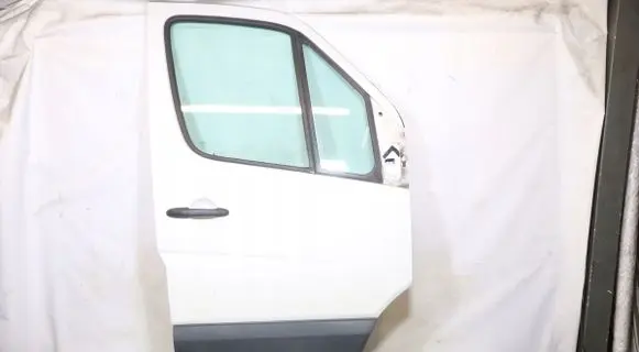 Volkswagen Crafter Front door