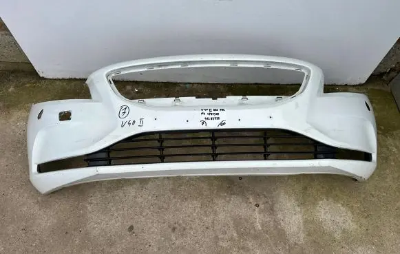Volvo V40 Front bumper