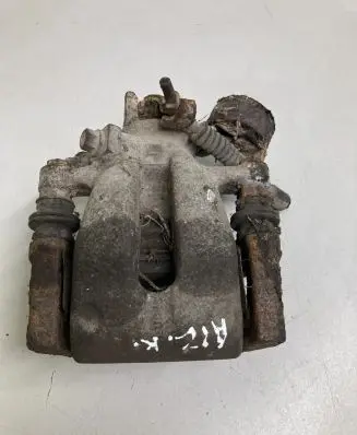 Opel Zafira A Rear brake caliper