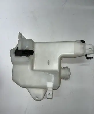 Mitsubishi Lancer Evolution Windshield washer fluid reservoir/tank