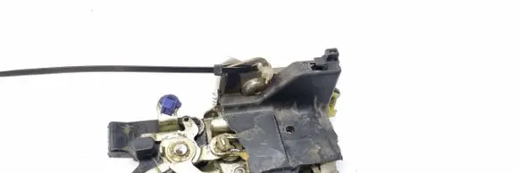 Toyota Corolla E110 Front door lock 