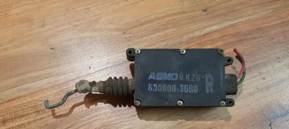 Mazda 626 Central locking motor 8300003690
