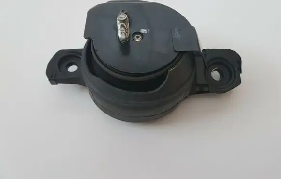 Subaru XV Engine mount bracket 41020A