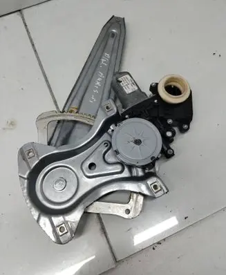 Toyota Auris E180 Rear door window regulator with motor 8570202020 AV2621004361 961919101