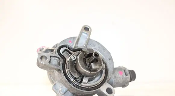 Volvo V70 Vacuum pump 31219463