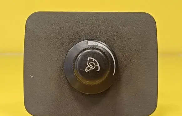 Mitsubishi Colt Panel lighting control switch MR201525